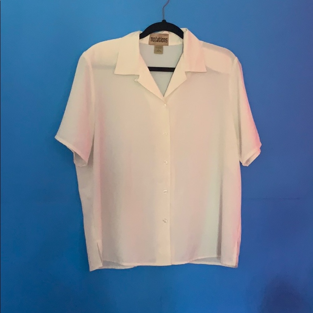 White collar blouse w/ padded shoulders